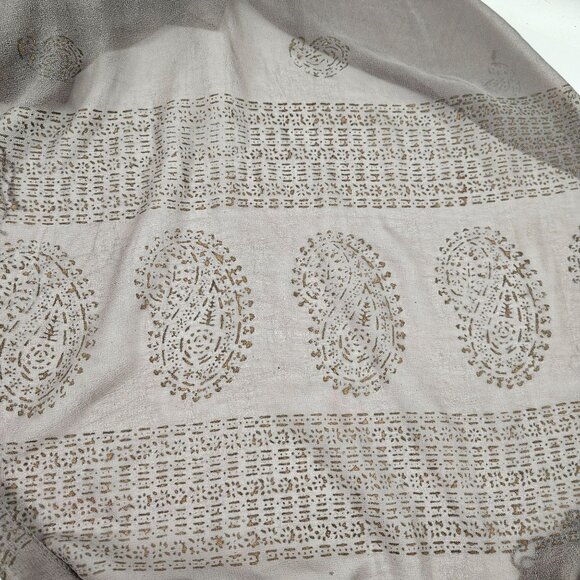 A.Brod Fashion Accessories Lightweight Grey Scarf Gold Paisley Pattern Fringe - Picture 4 of 6